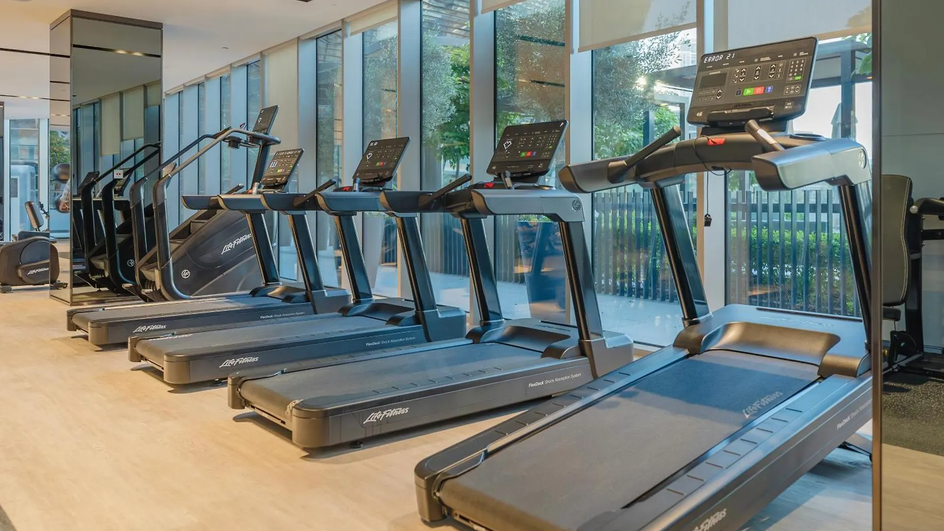 Downtown Luxury - Elegant 1-Bedroom Apartment - 5 Minutes Walk To Dubai Mall