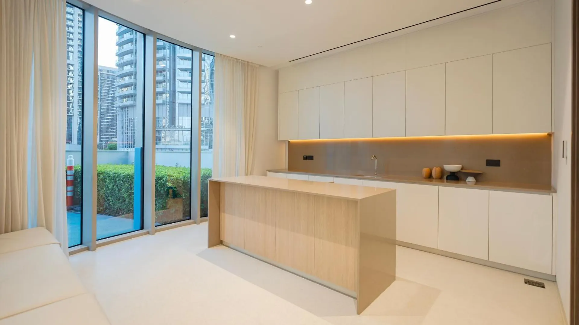 Downtown Luxury - Elegant 1-Bedroom Apartment - 5 Minutes Walk To Dubai Mall United Arab Emirates