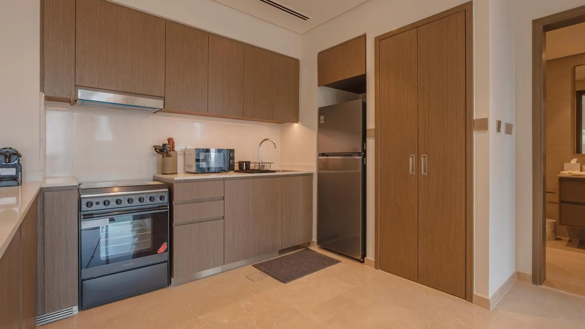 Downtown Luxury - Elegant 1-Bedroom Apartment - 5 Minutes Walk To Dubai Mall