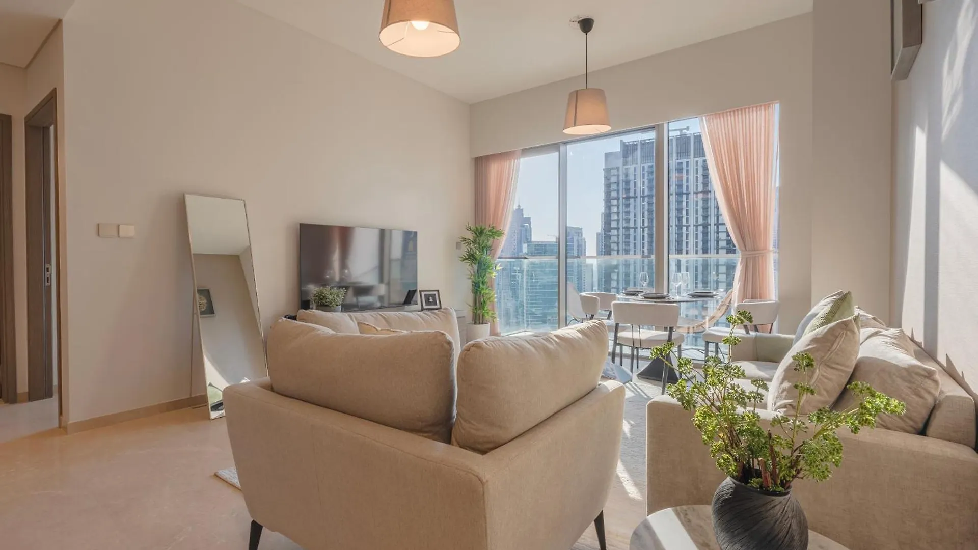 Downtown Luxury - Elegant 1-Bedroom Apartment - 5 Minutes Walk To Dubai Mall United Arab Emirates